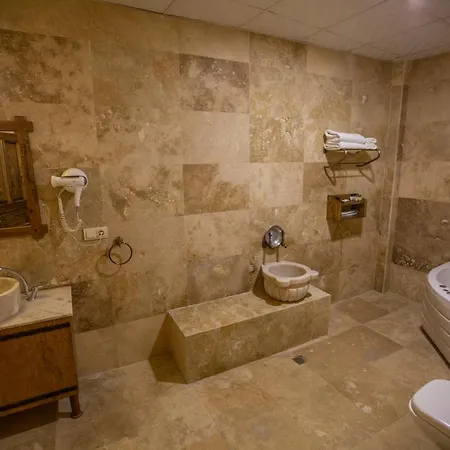 Reva Hotel 2*